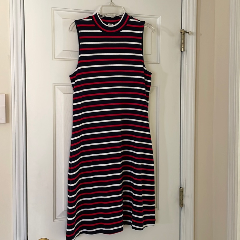GAP Dress- NWOT - Never worn. Size -M